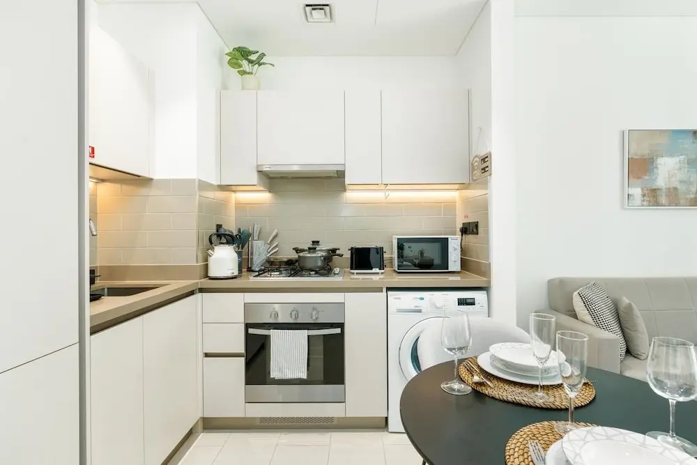 Дубай: Whitesage - Cozy Condo With Dazzling Cityscape and Canal Views