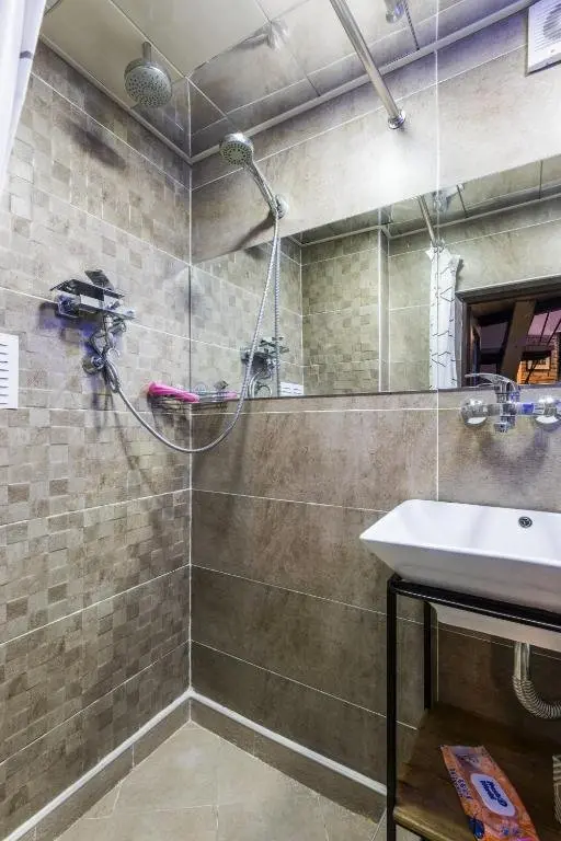 Тбилиси: City center, small and cozy apart