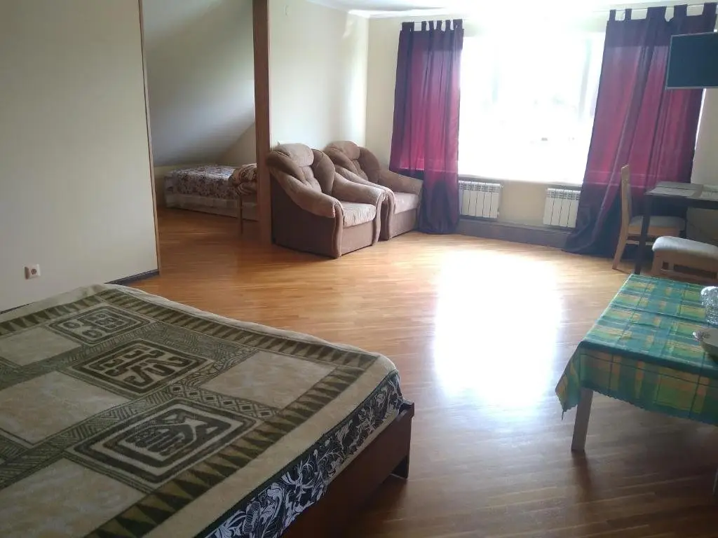 Ждановичи: Room in the Country House