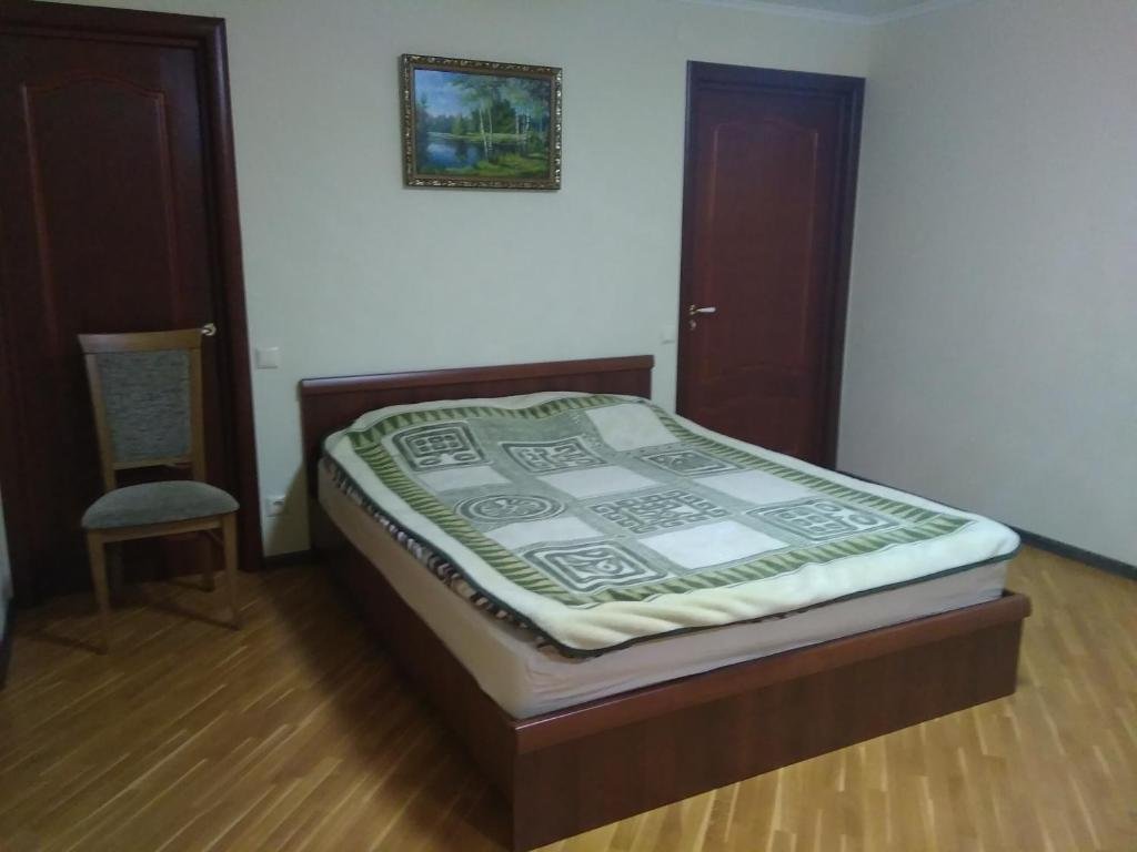 Ждановичи: Room in the Country House
