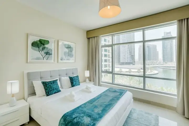 Дубай: Modern Apartment in Dubai Marina Amazing Pool!
