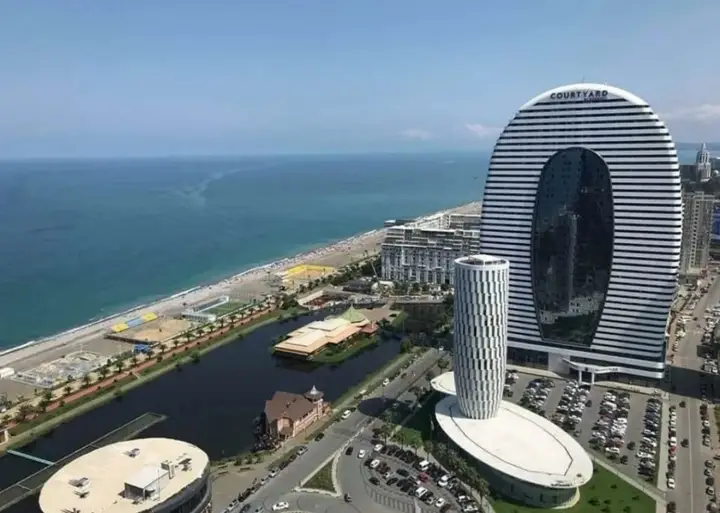 Батуми: Апартаменты Lux Apart 7