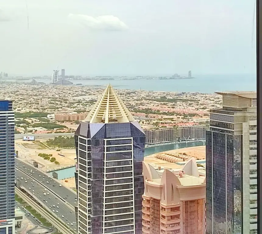 Дубай: Whitesage - Deluxe Apartment With Unobstructed Sea Views