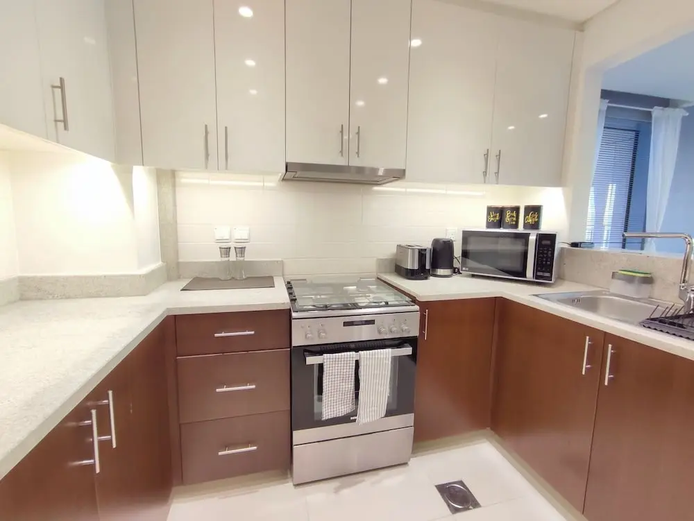 Дубай: SuperHost - Chic Apartment With Balcony Close to Burj Khalifa