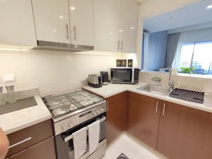 Дубай: SuperHost - Chic Apartment With Balcony Close to Burj Khalifa