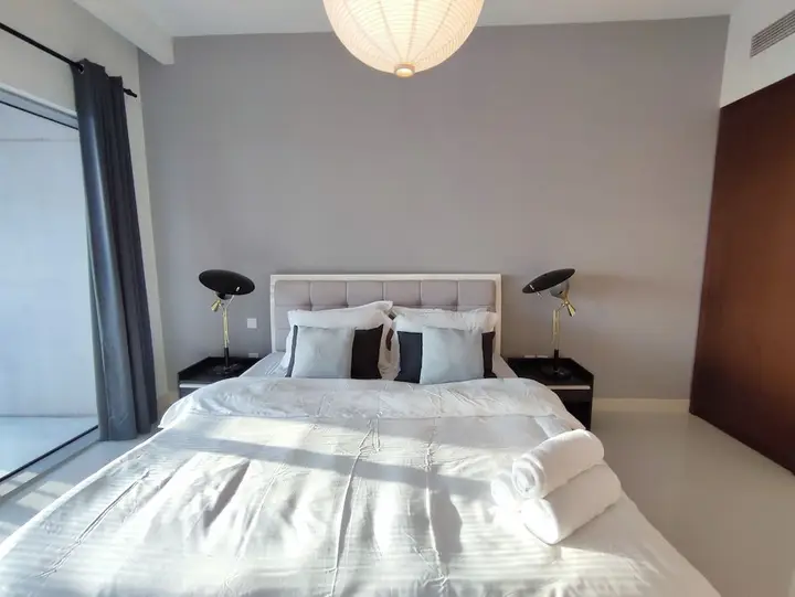 Дубай: SuperHost - Chic Apartment With Balcony Close to Burj Khalifa