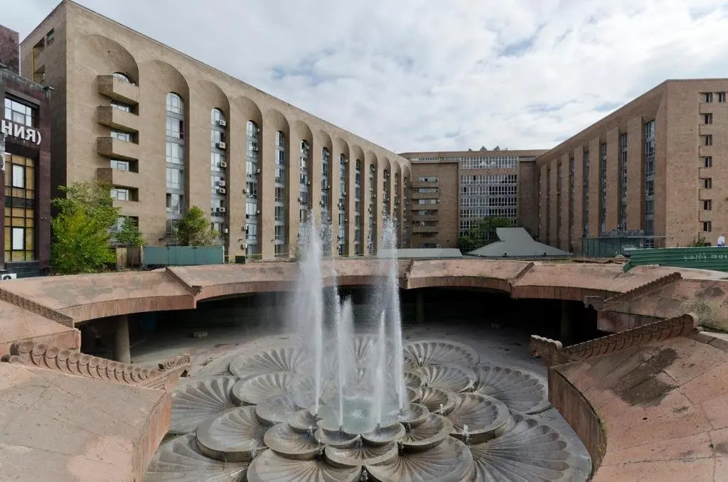 Ереван: Apartment on Republic Square