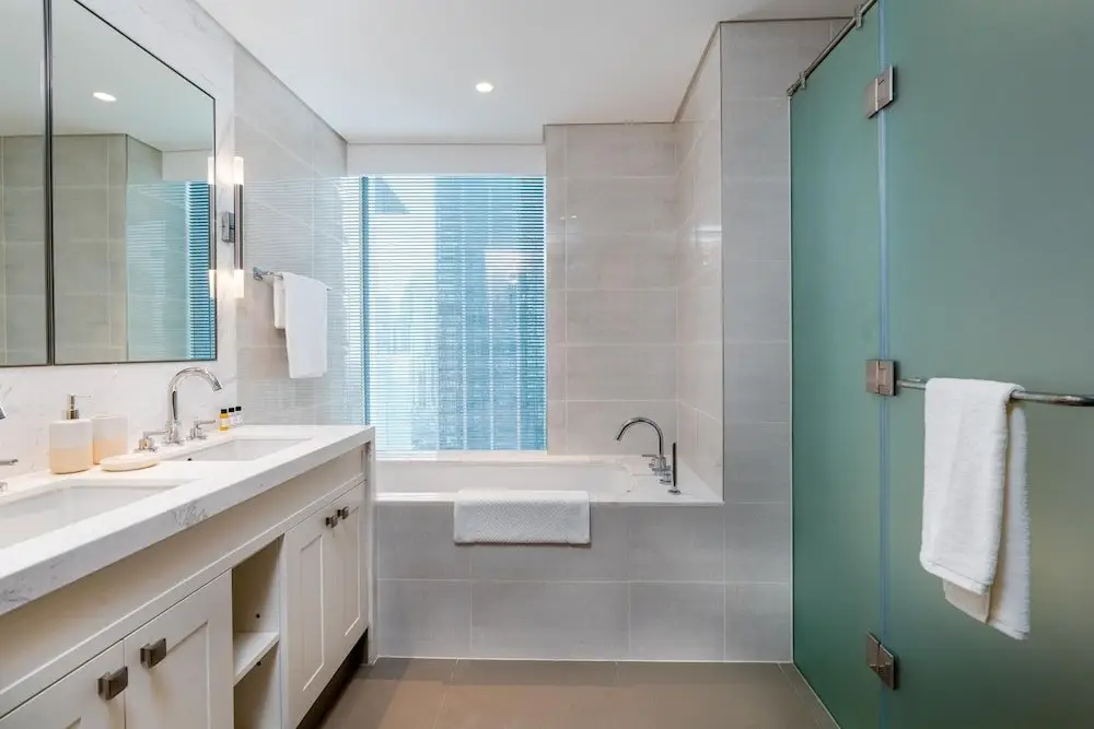 Дубай: Whitesage - Modern and Unique Apartment with Fountain Views