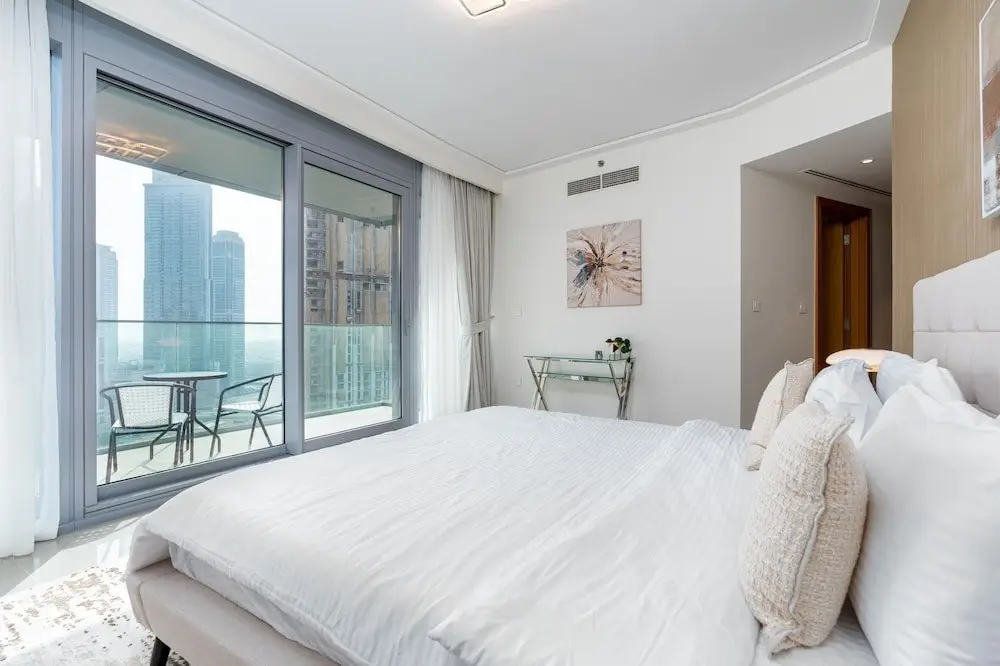Whitesage - Modern and Unique Apartment with Fountain Views — фото 1