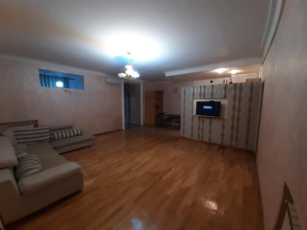 Ереван: Home Elite Yerevan - Large apartment on Komitas Avenue