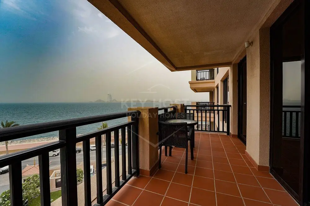 Дубай: Апартаменты Anantara Royal Amwaj Luxurious 1 BR-Palm Jumeirah