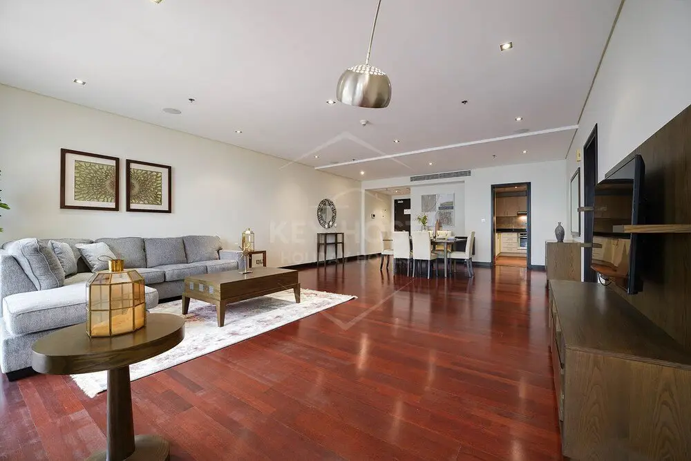 Дубай: Апартаменты Anantara Royal Amwaj Luxurious 1 BR-Palm Jumeirah