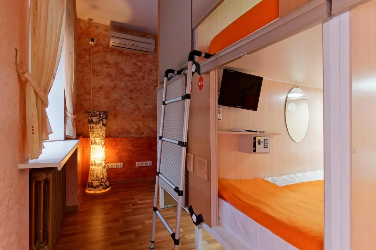 Тверь: CapsuleCity Hostel