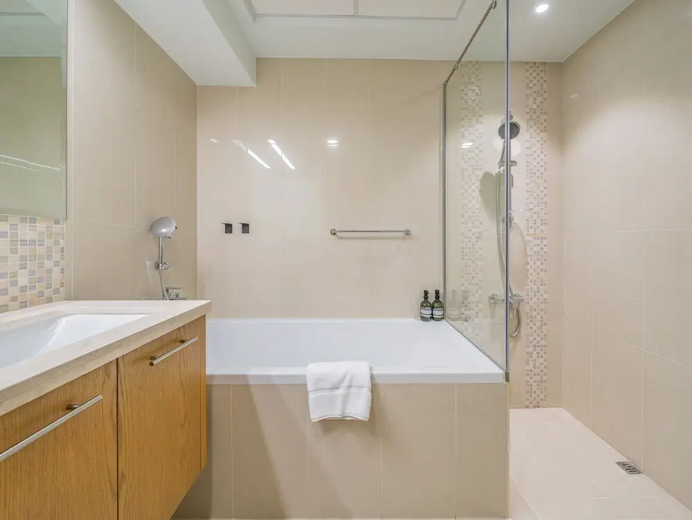 Дубай: Nouveau Art Deco 3BR with Burj & Canal Views