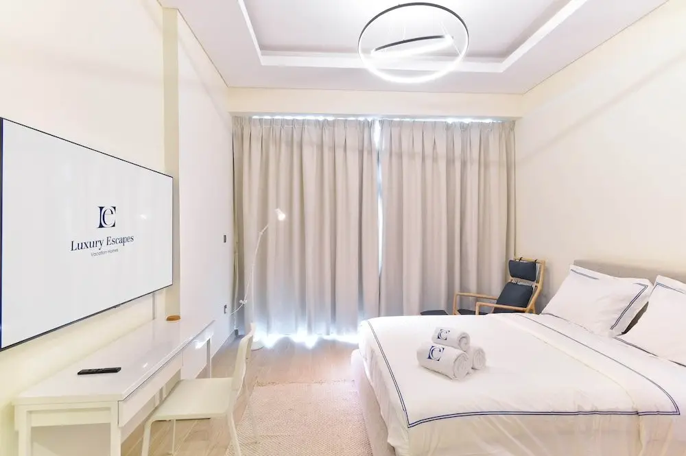 Brand New Studio Apartment - Farhad Azizi Jaddaf Dubai — фото 1