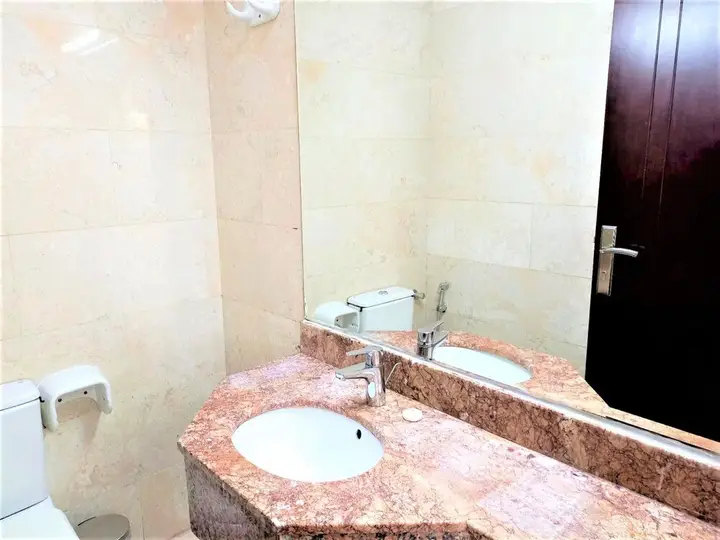 Дубай: Stunning 1bedroom With Balcony in Business Bay