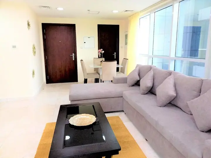 Дубай: Stunning 1bedroom With Balcony in Business Bay