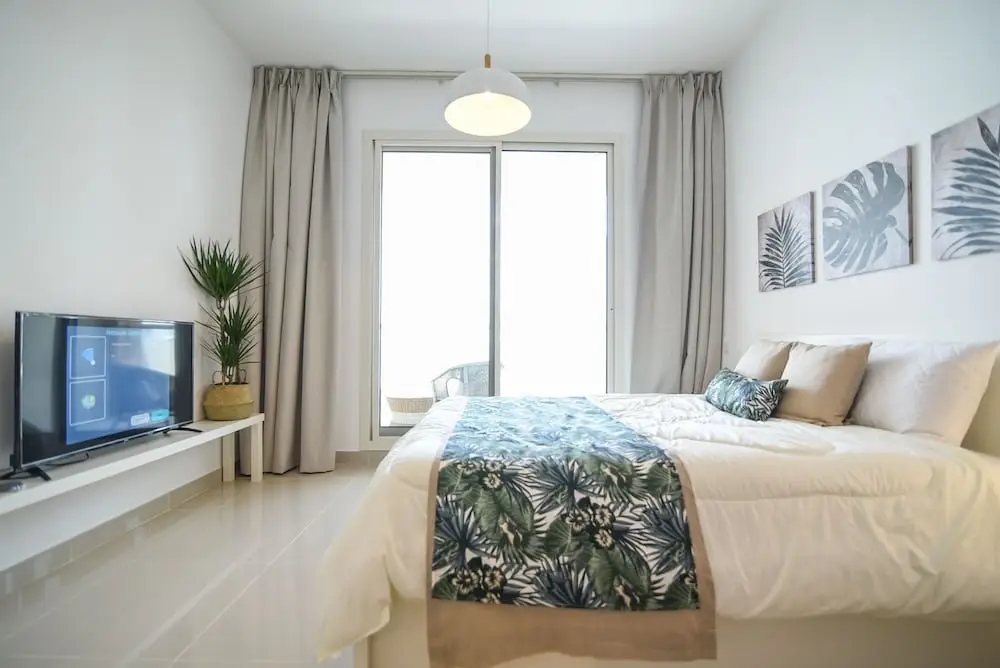 Дубай: GreenFuture - Contemporary Studio Amidst Top Places in JVC