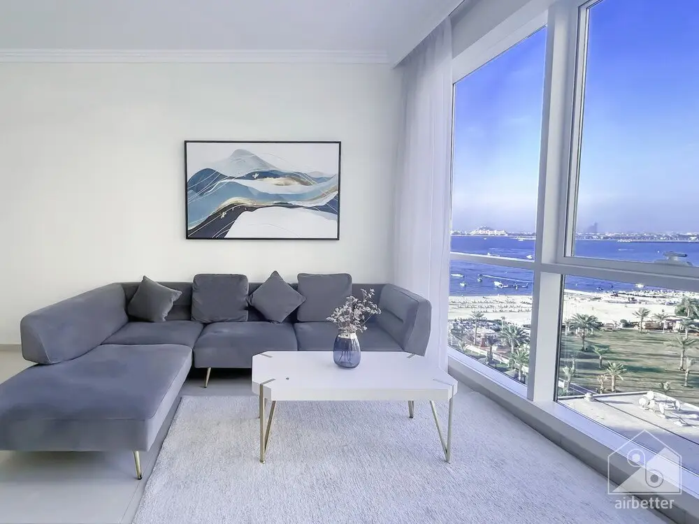 Дубай: Luxurious 1B Seaview Apartment in JBR