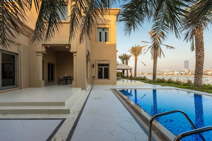 Дубай: Maison Privee - Exclusive Villa w/ Private Pool, Garden & Beach