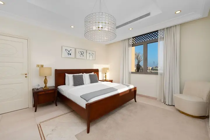 Дубай: Maison Privee - Exclusive Villa w/ Private Pool, Garden & Beach
