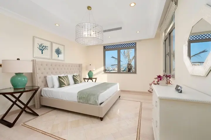 Дубай: Maison Privee - Exclusive Villa w/ Private Pool, Garden & Beach