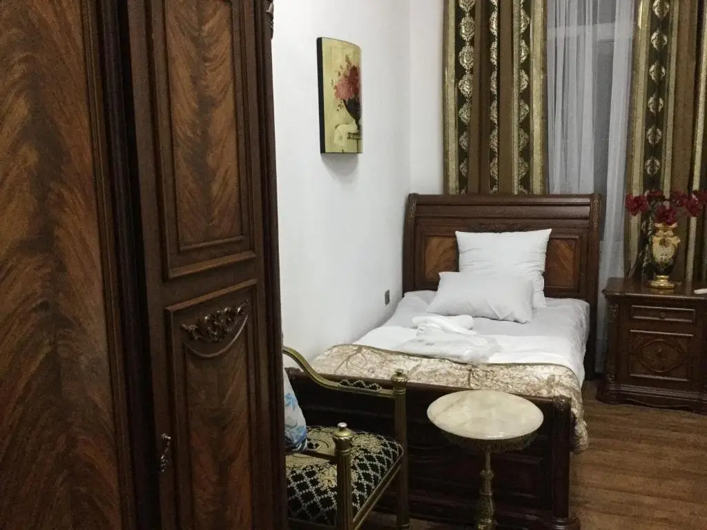 Баку: The Diamond Castle Hotel