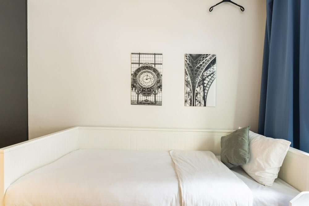 Стамбул: Sleek and Central Flat With Backyard in Besiktas