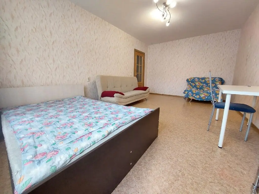 Санкт-Петербург: Гостевой дом у Комендантского проспекта