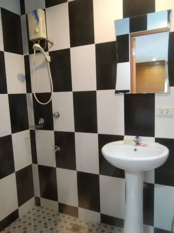 Паттайя: Lucky Inn Residency