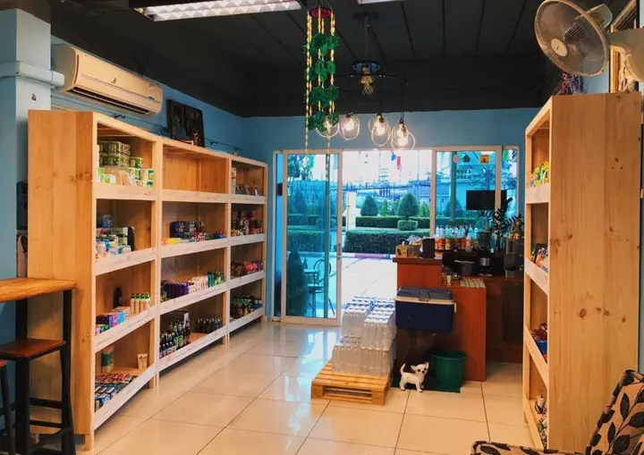 Районг: Aekkalukthai Hostel Rayong