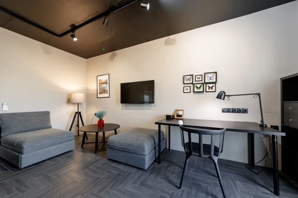 Сочи: Апартаменты Red Apartments Виктория Осень