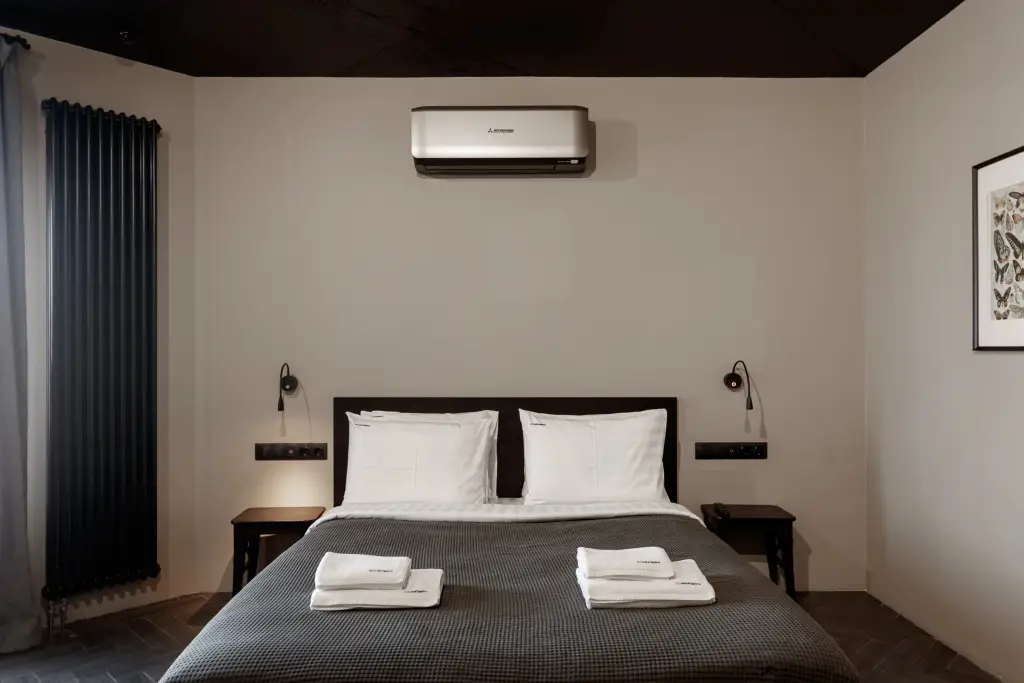 Сочи: Апартаменты Red Apartments Виктория Осень