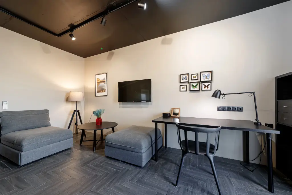Сочи: Апартаменты Red Apartments Виктория Осень