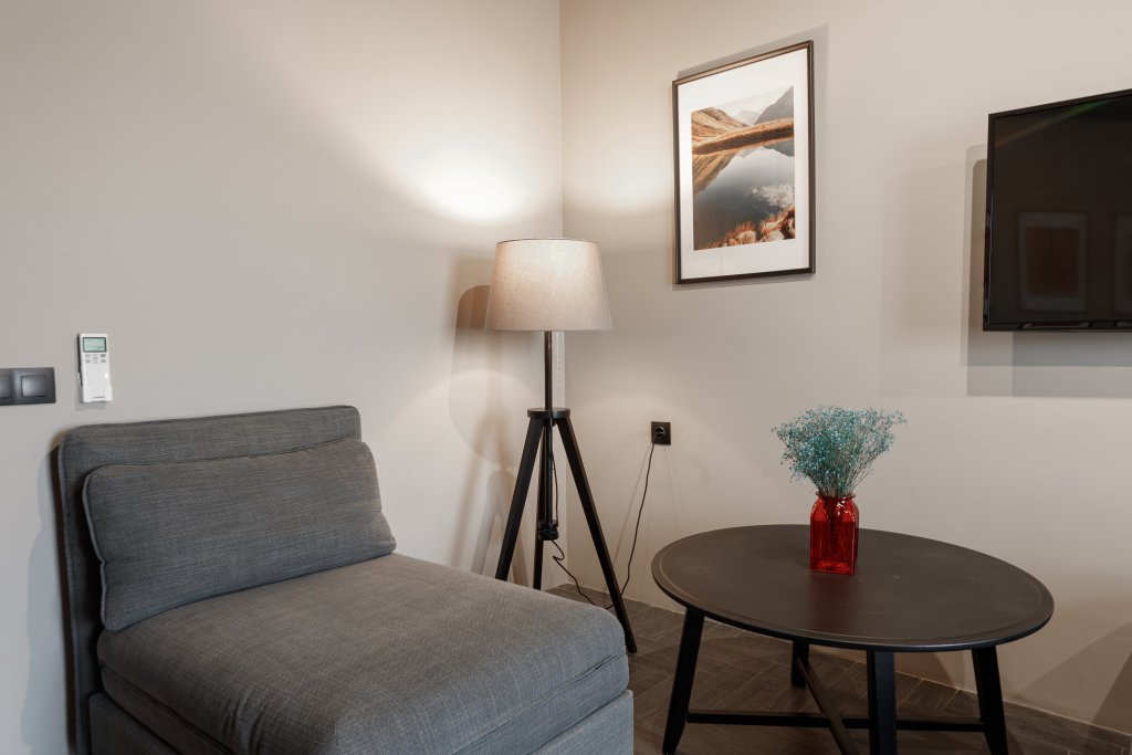 Сочи: Апартаменты Red Apartments Виктория Осень