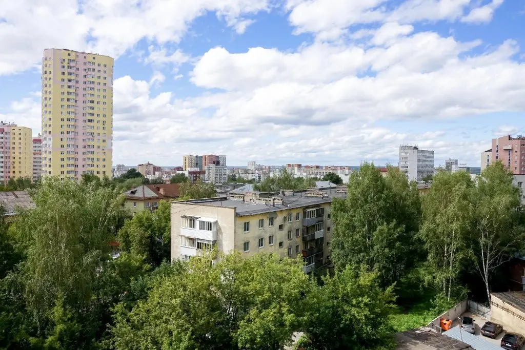 Пермь: Leto Apart (Лето Апарт) на улице Революции 52В