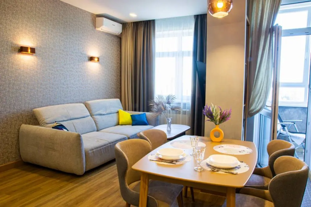 Омск: Апартаменты RENT-сервис на Волховстроя 23