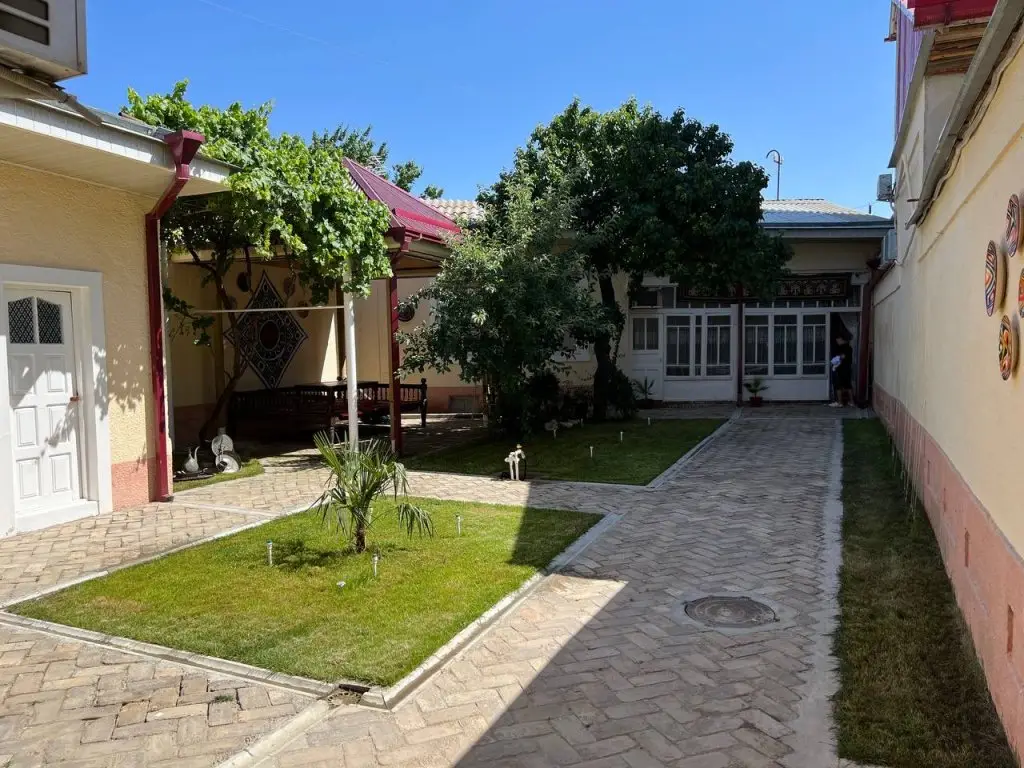 Гостевой дом Han Hotel — фото 1
