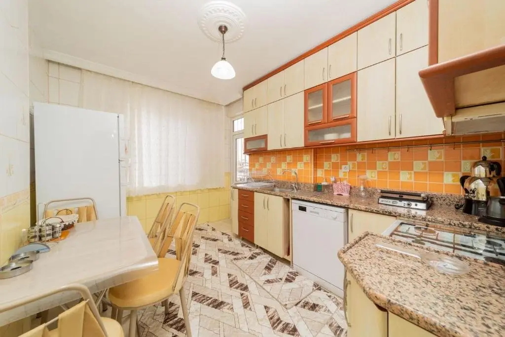 Анталья: Fully Furnished Spacious Big Flat In Kepez