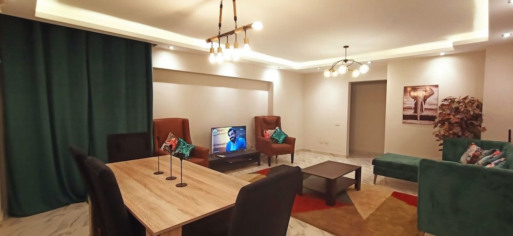 Каир: Smart Luxury Apartment in new Building of Compound