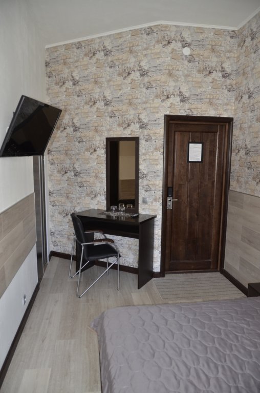 Санкт-Петербург: White Black Home Hotel