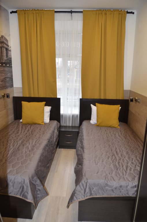 Санкт-Петербург: White Black Home Hotel