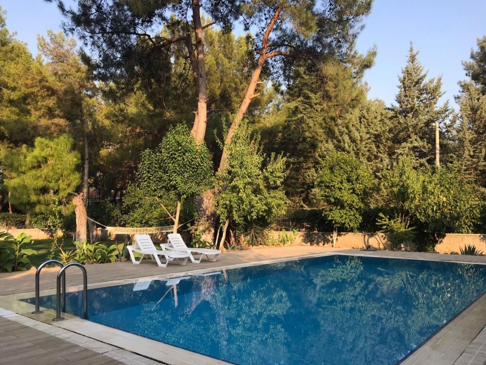 Анталья: Lovely Summer House With Shared Pool in Kepez