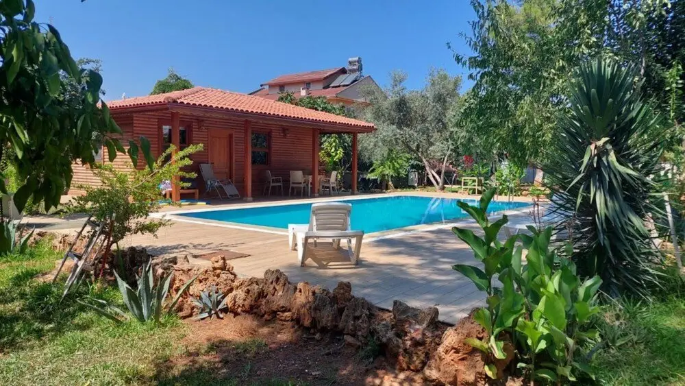Анталья: Lovely Summer House With Shared Pool in Kepez