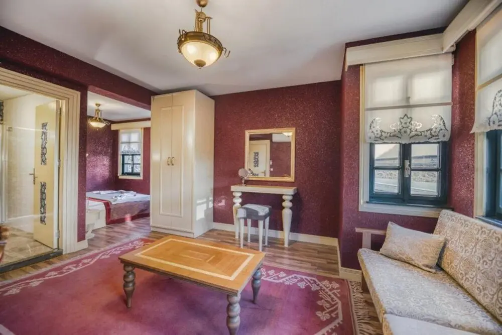 Анталья: Vibrant Suite Located in Heart of Historic Area