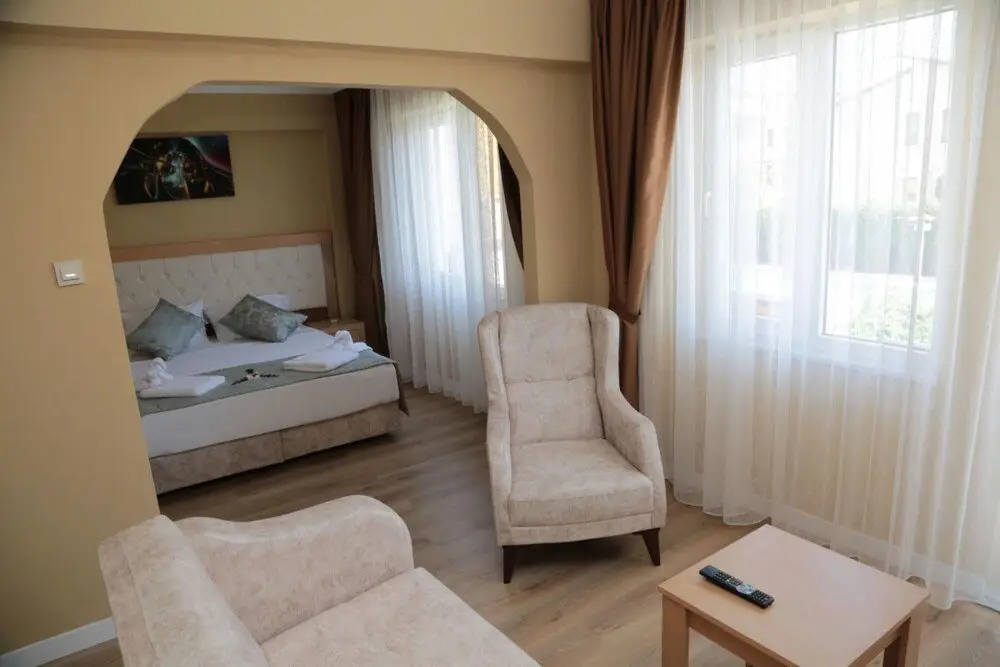 Анталья: Convenient Hotel Room Near Beach in Kusadasi