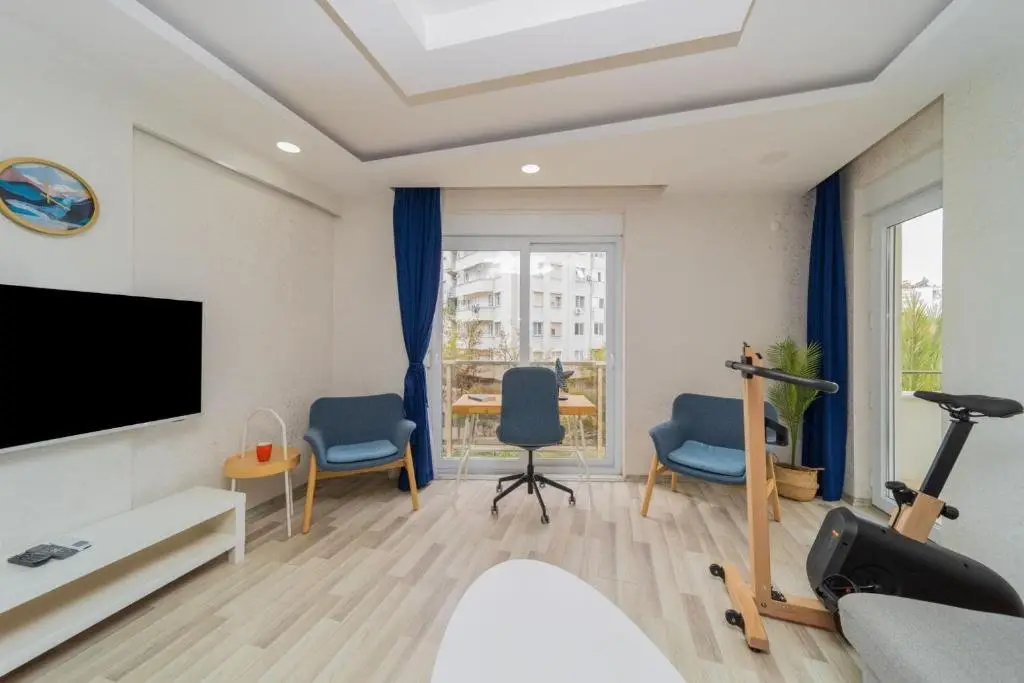 Анталья: Comfortable Home Near Beach w Balcony in Antalya