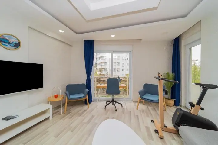 Анталья: Comfortable Home Near Beach w Balcony in Antalya