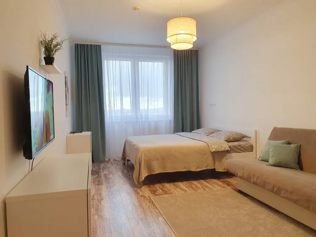 Калининград: Апартаменты Челнокова 48