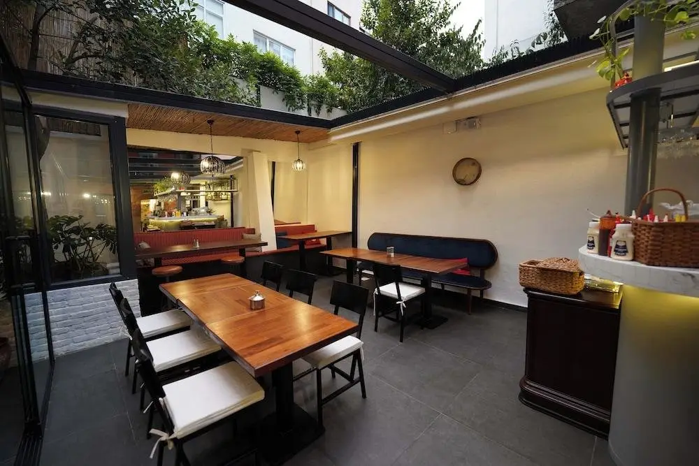 Стамбул: Monev İstanbul